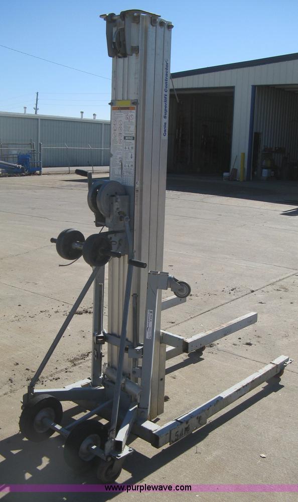 image for item M9098 Geinie Superlift contractor SLC-18 material lift