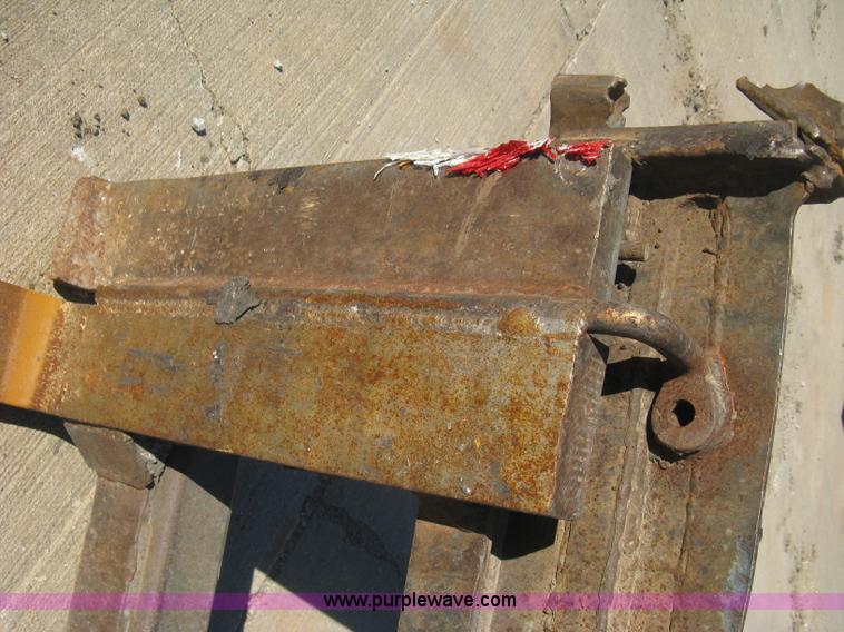 image for item M9101 Skid steer pallet fork attachment