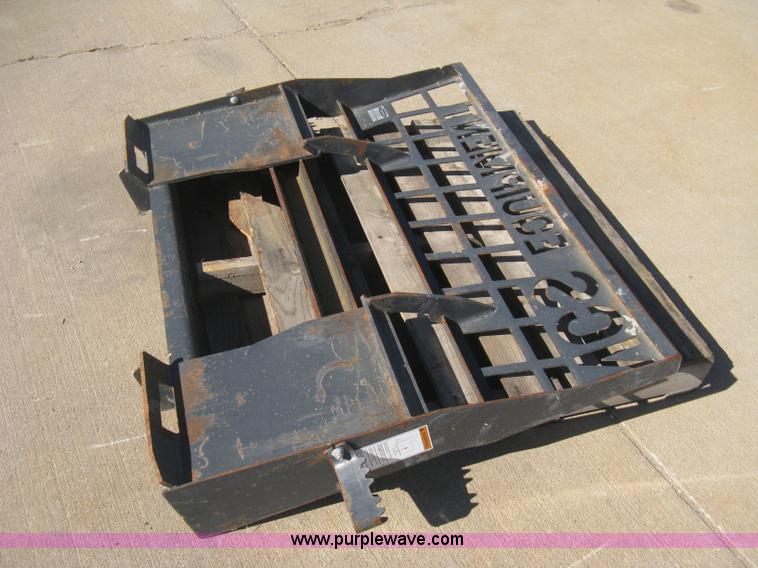 image for item M9106 Virnig pallet fork attachment
