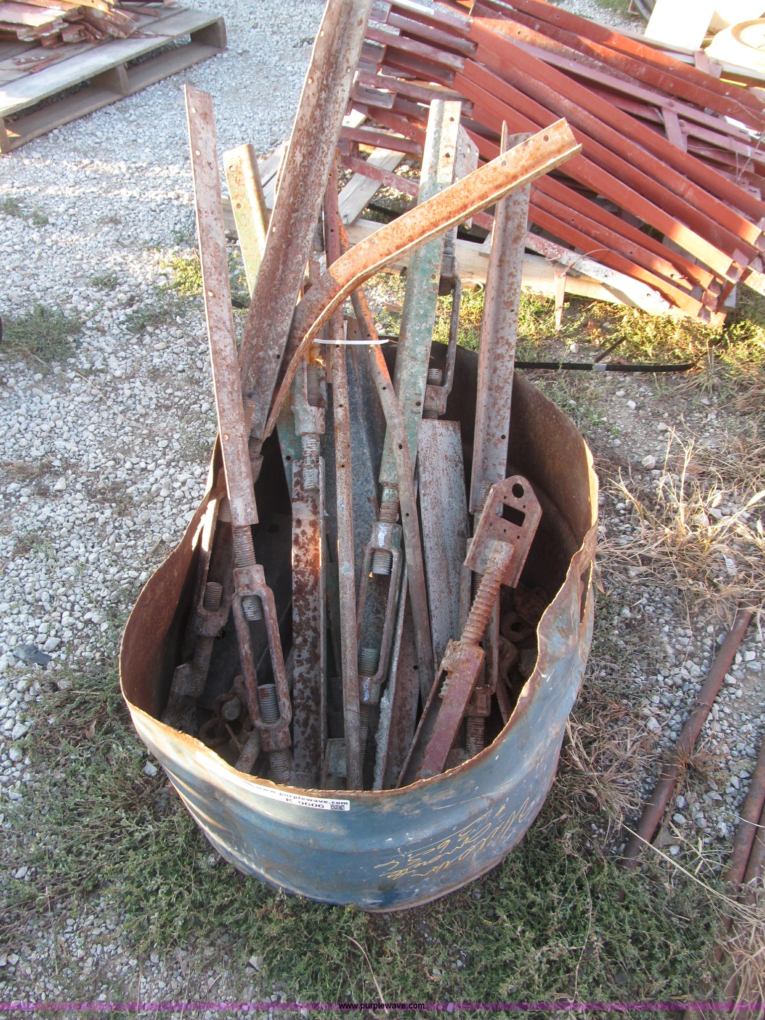 (8) Symon turnbuckles in Falls City, NE Item K9606 sold Purple Wave