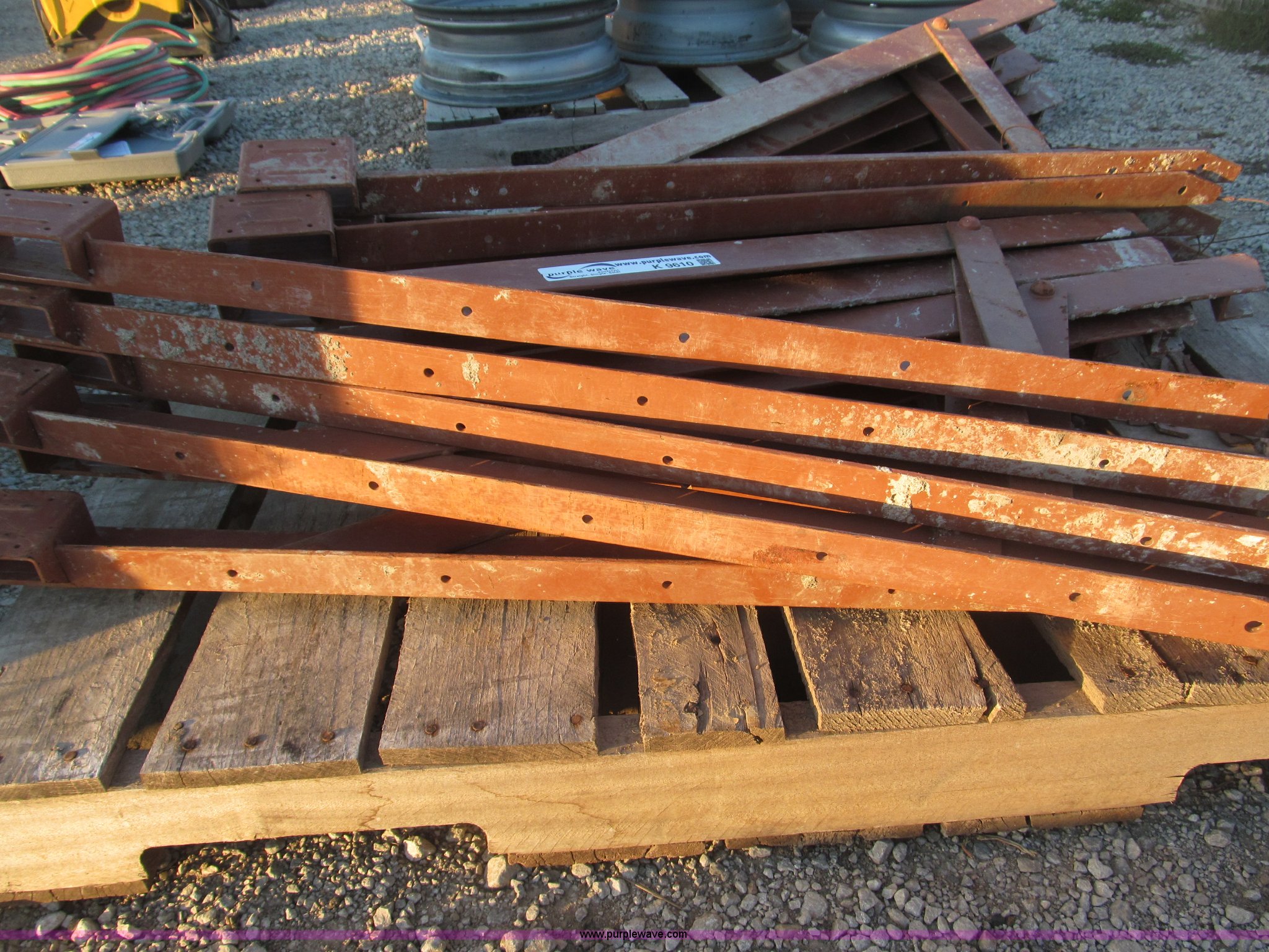 (12) Symons scaffolding brackets in Falls City, NE Item K9610 sold Purple Wave
