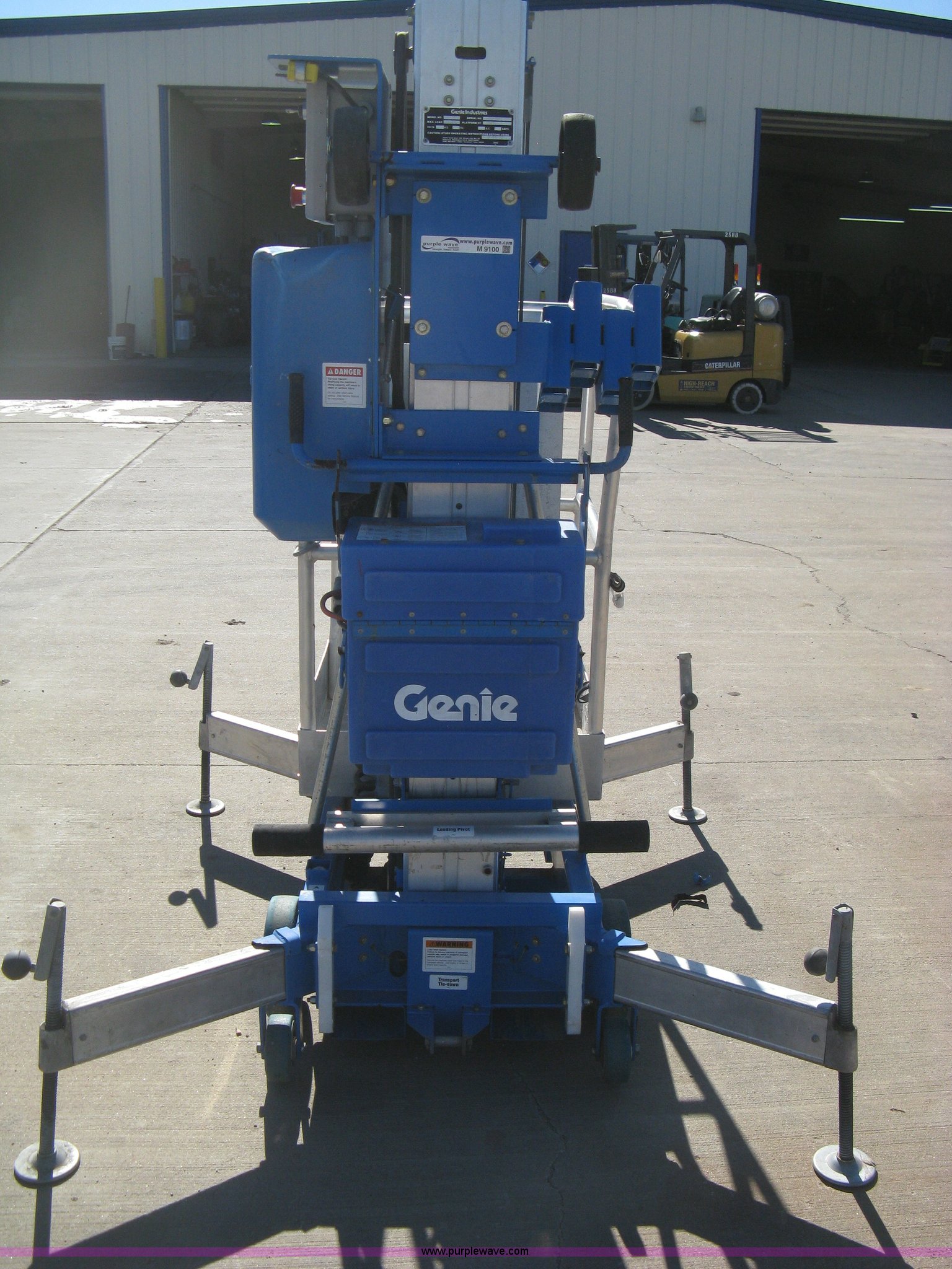 Genie AWP24 electric man lift in Wichita, KS Item M9100 sold