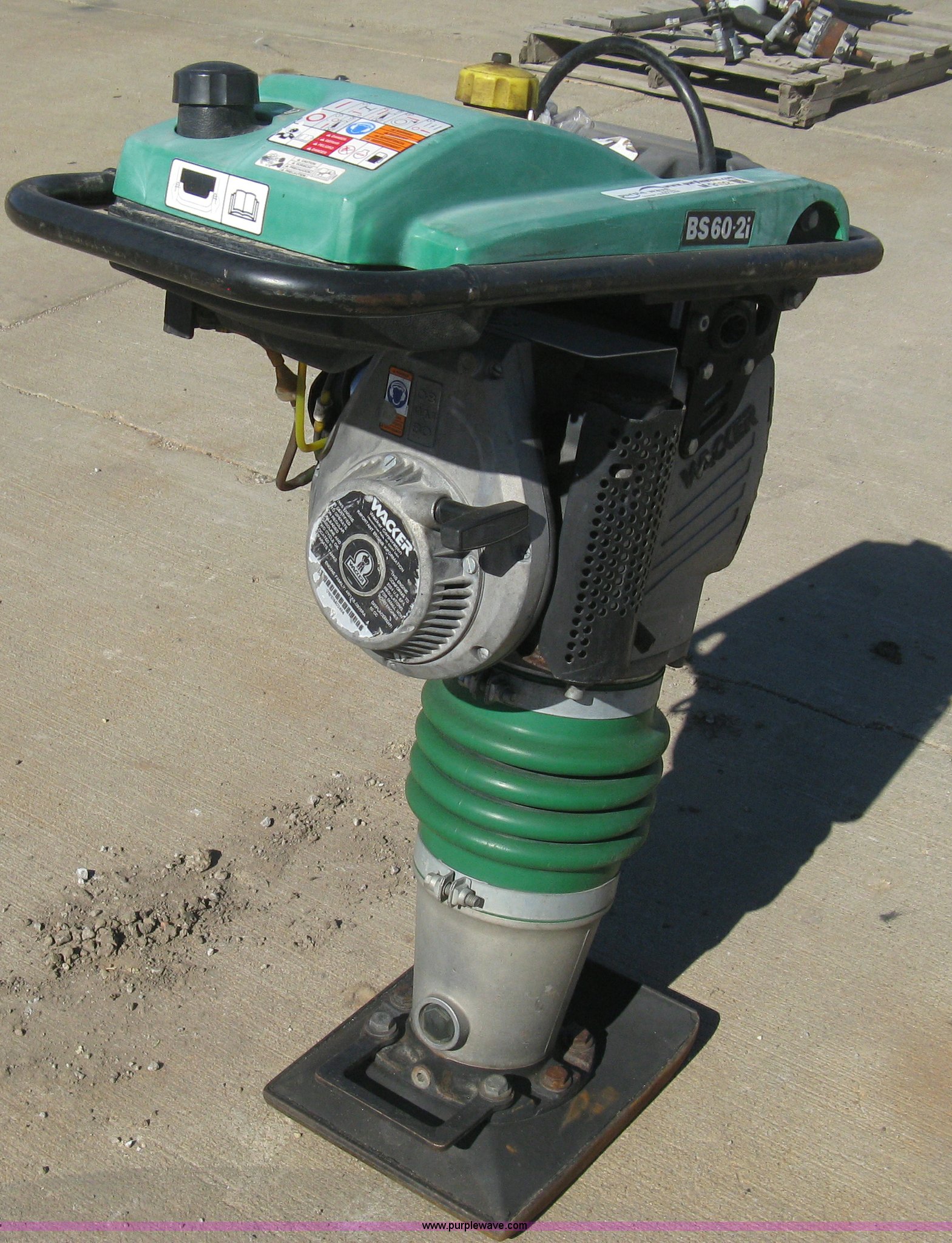Wacker BS6027 jumping jack compactor in Wichita, KS Item M9102 sold Purple Wave