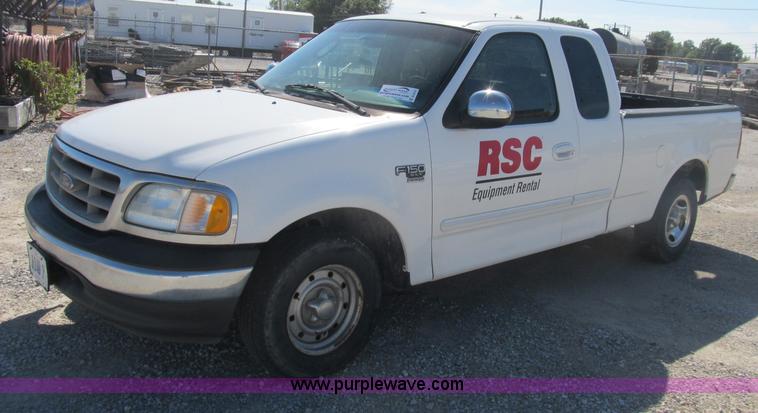 image for item B2914 2002 Ford F150 XLT SuperCab pickup truck