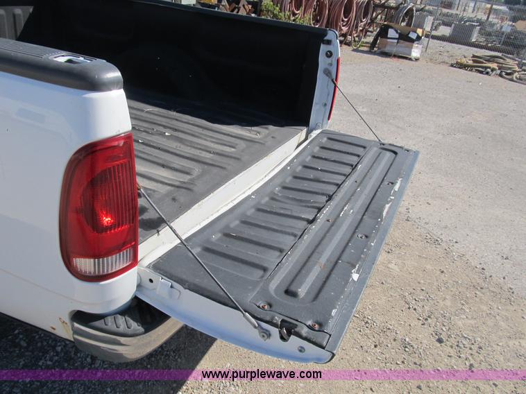 image for item B2914 2002 Ford F150 XLT SuperCab pickup truck