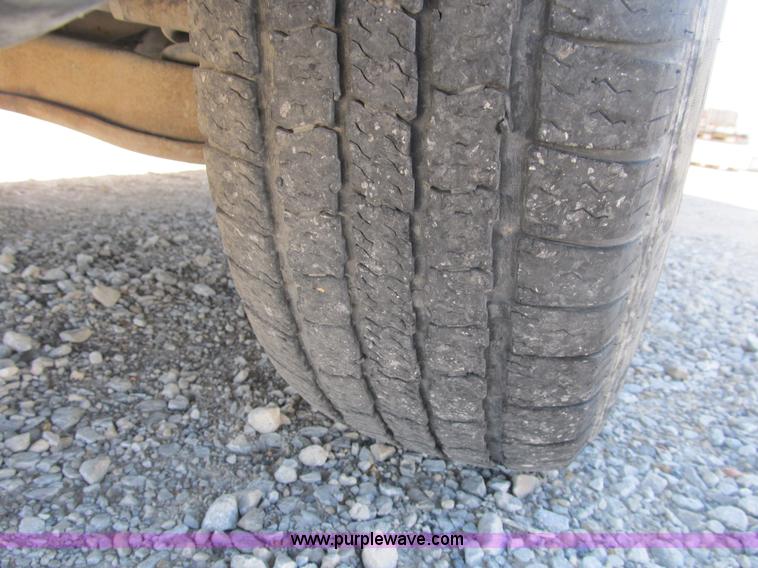 image for item B2914 2002 Ford F150 XLT SuperCab pickup truck