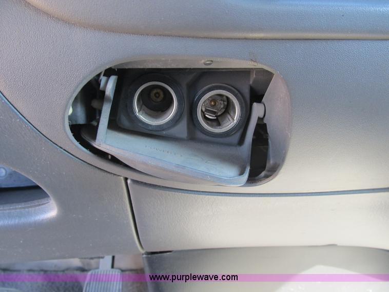 image for item B2914 2002 Ford F150 XLT SuperCab pickup truck