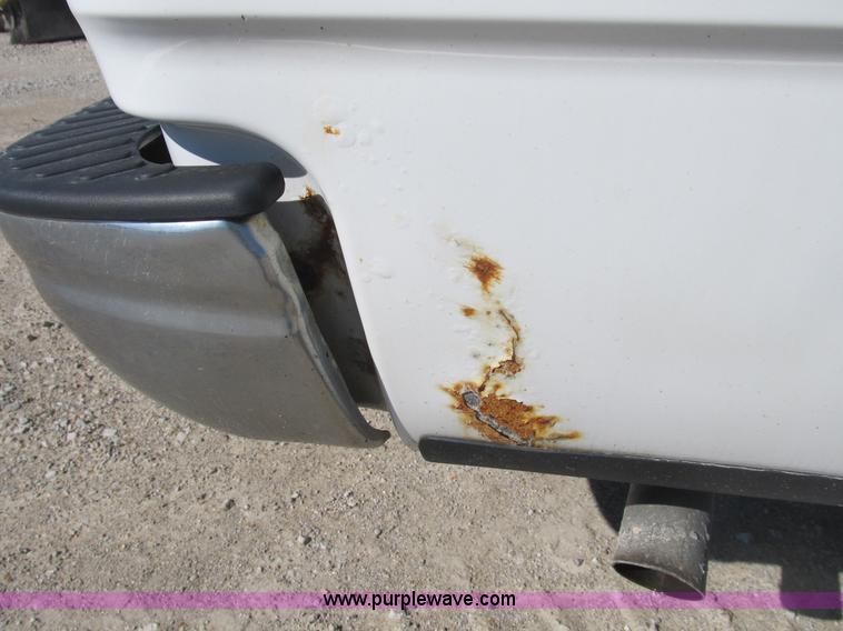 image for item B2914 2002 Ford F150 XLT SuperCab pickup truck