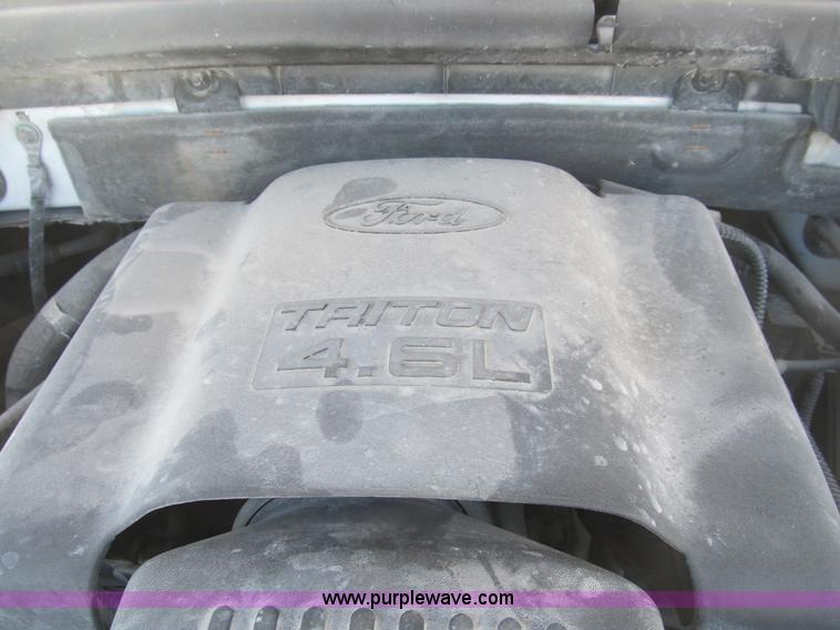 image for item B2914 2002 Ford F150 XLT SuperCab pickup truck