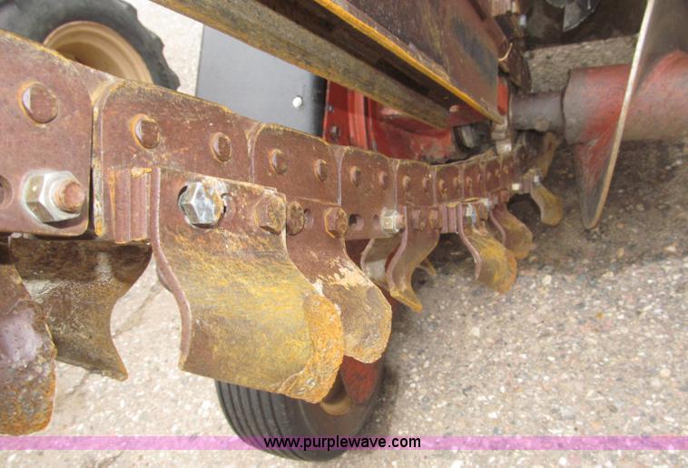 image for item B5274 2004 Ditch Witch 1330H  WB trencher