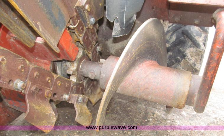 image for item B5274 2004 Ditch Witch 1330H  WB trencher