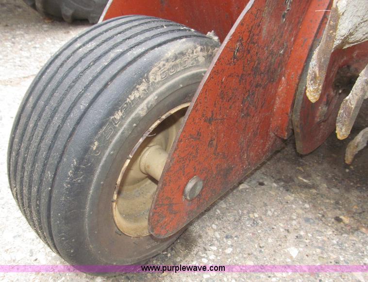 image for item B5274 2004 Ditch Witch 1330H  WB trencher