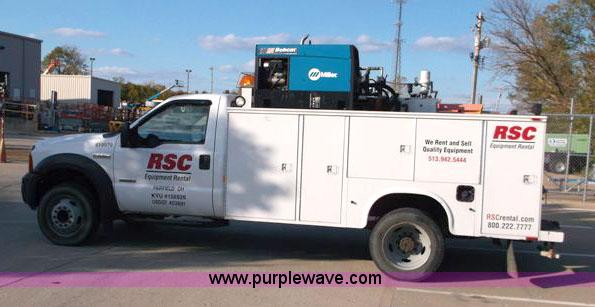 image for item C2932 2006 Ford F550 XL Super Duty service truck