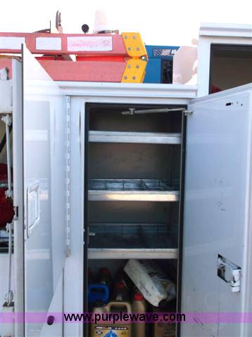 image for item C2932 2006 Ford F550 XL Super Duty service truck