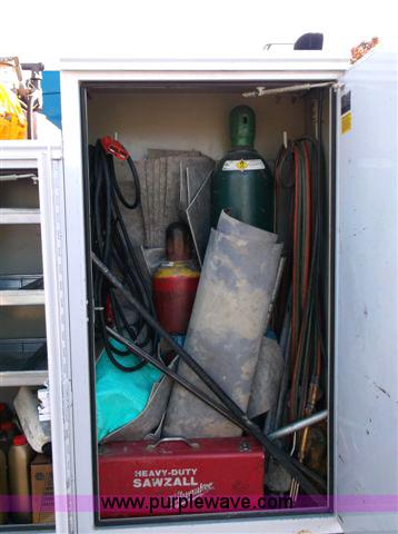 image for item C2932 2006 Ford F550 XL Super Duty service truck