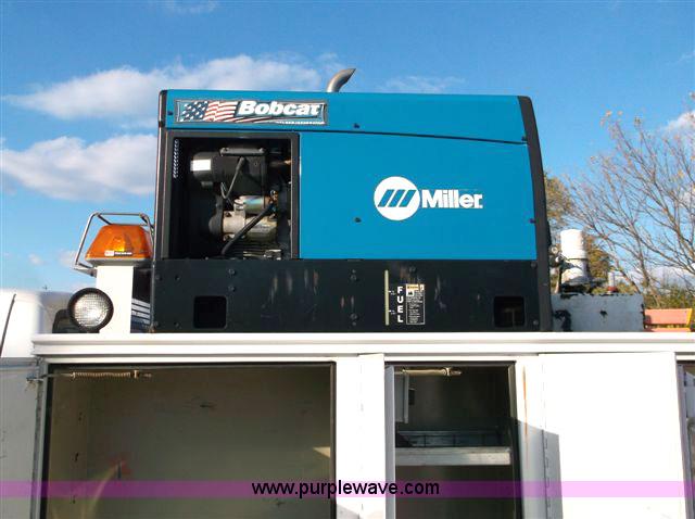 image for item C2932 2006 Ford F550 XL Super Duty service truck