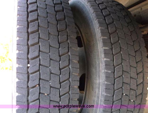 image for item C2932 2006 Ford F550 XL Super Duty service truck