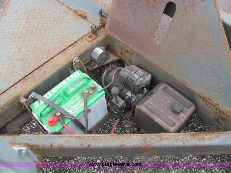 image for item C2933 2007 JLG 7614 tandem axle drop deck flatbed trailer