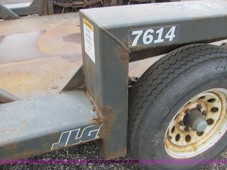 image for item C2933 2007 JLG 7614 tandem axle drop deck flatbed trailer