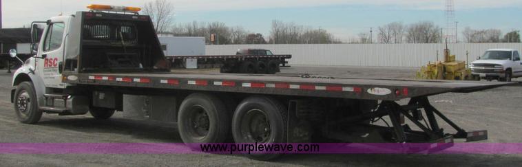 image for item C2935 2006 Freightliner M2 Business Class rollback truck