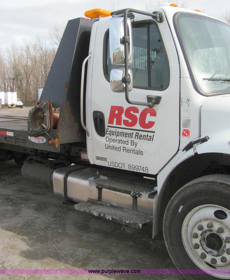 image for item C2935 2006 Freightliner M2 Business Class rollback truck