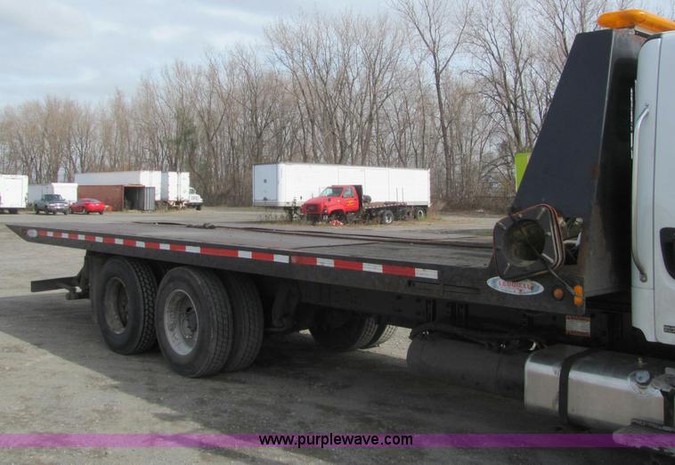 image for item C2935 2006 Freightliner M2 Business Class rollback truck