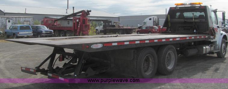 image for item C2935 2006 Freightliner M2 Business Class rollback truck