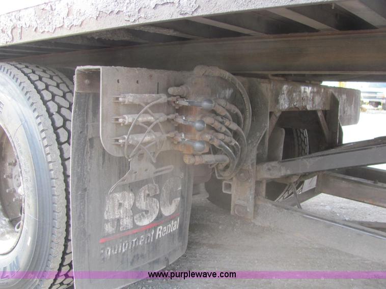 image for item C2935 2006 Freightliner M2 Business Class rollback truck