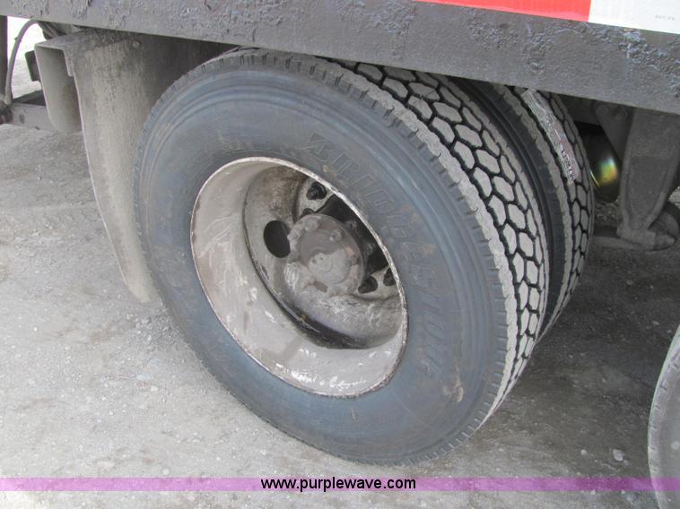 image for item C2935 2006 Freightliner M2 Business Class rollback truck