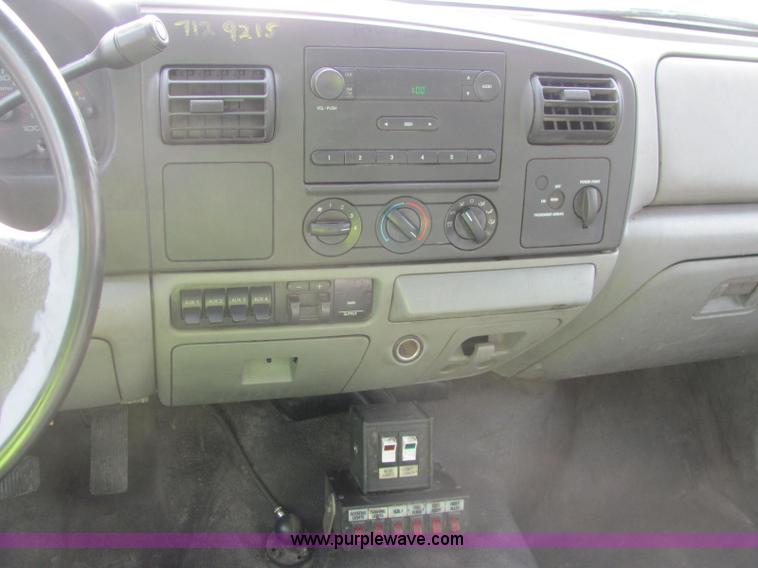 image for item C2936 2006 Ford F550 XL Super Duty service truck