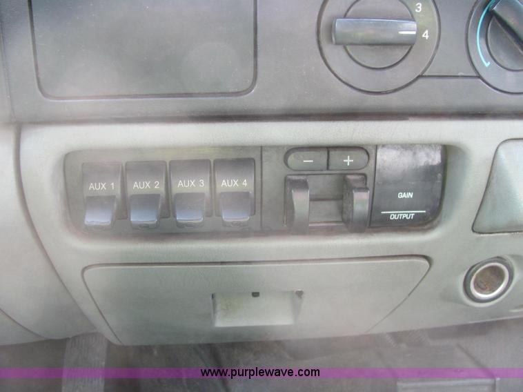 image for item C2936 2006 Ford F550 XL Super Duty service truck