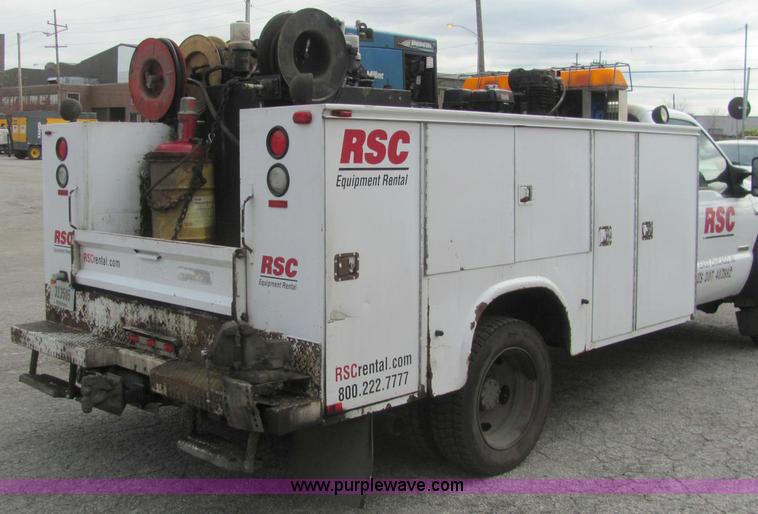 image for item C2936 2006 Ford F550 XL Super Duty service truck