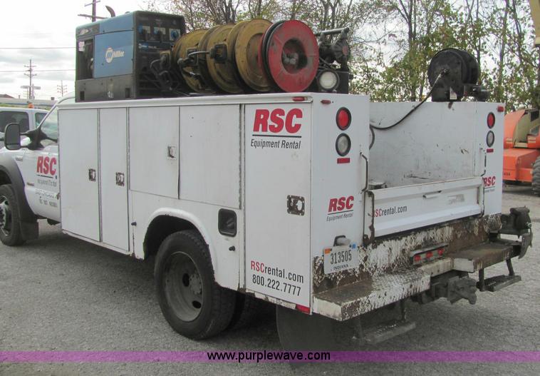 image for item C2936 2006 Ford F550 XL Super Duty service truck