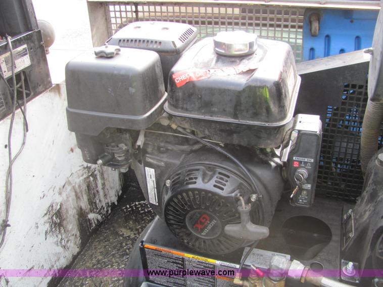 image for item C2936 2006 Ford F550 XL Super Duty service truck