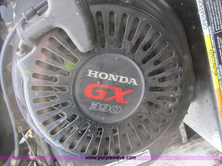 image for item C2936 2006 Ford F550 XL Super Duty service truck