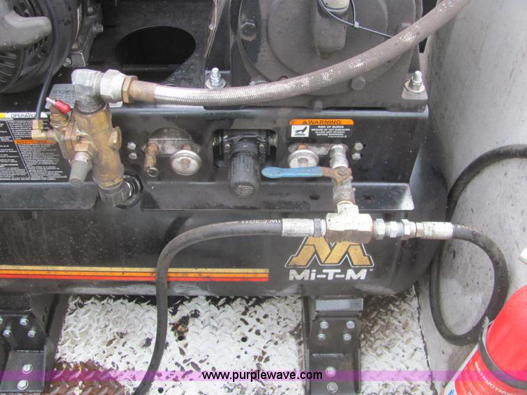 image for item C2936 2006 Ford F550 XL Super Duty service truck