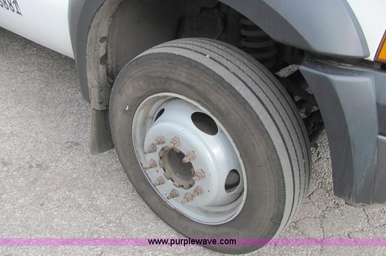 image for item C2936 2006 Ford F550 XL Super Duty service truck