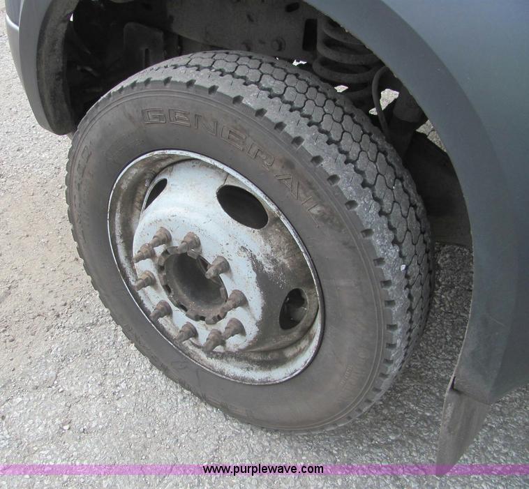 image for item C2936 2006 Ford F550 XL Super Duty service truck