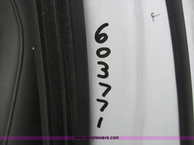 image for item C2936 2006 Ford F550 XL Super Duty service truck