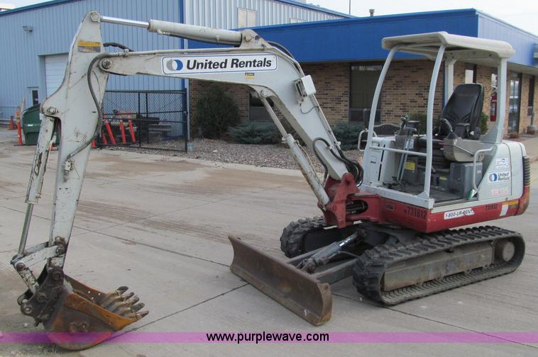 image for item D7004 2005 Takeuchi TB135 mini excavator