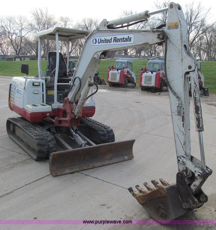 image for item D7004 2005 Takeuchi TB135 mini excavator