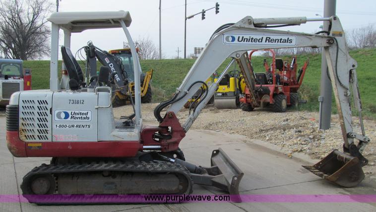 image for item D7004 2005 Takeuchi TB135 mini excavator