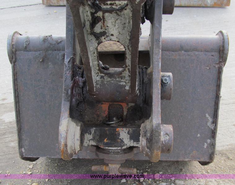 image for item D7004 2005 Takeuchi TB135 mini excavator