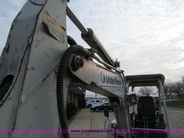 image for item D7004 2005 Takeuchi TB135 mini excavator
