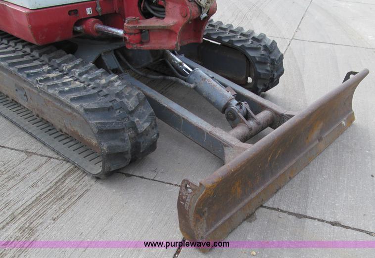 image for item D7004 2005 Takeuchi TB135 mini excavator