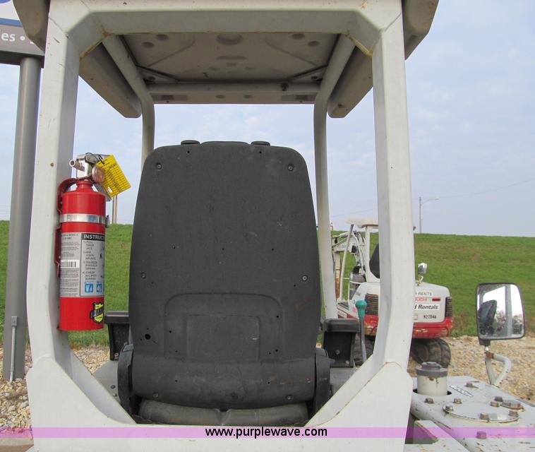 image for item D7004 2005 Takeuchi TB135 mini excavator