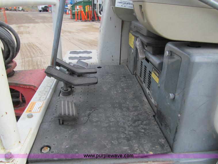 image for item D7004 2005 Takeuchi TB135 mini excavator