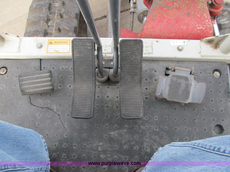 image for item D7004 2005 Takeuchi TB135 mini excavator