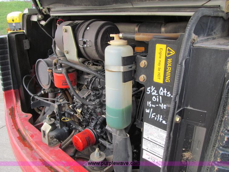 image for item D7004 2005 Takeuchi TB135 mini excavator
