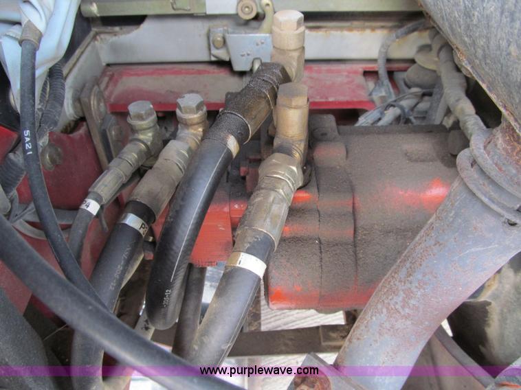 image for item D7004 2005 Takeuchi TB135 mini excavator